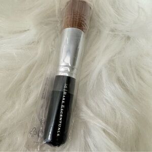 Bare Escentuals Feather Light Brush